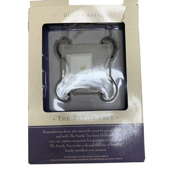 HOME, FAMILY MEMORIES Family Tree Photo Holder NEW Hallmark Ornament GLASS 2002 - Picture 5 of 6